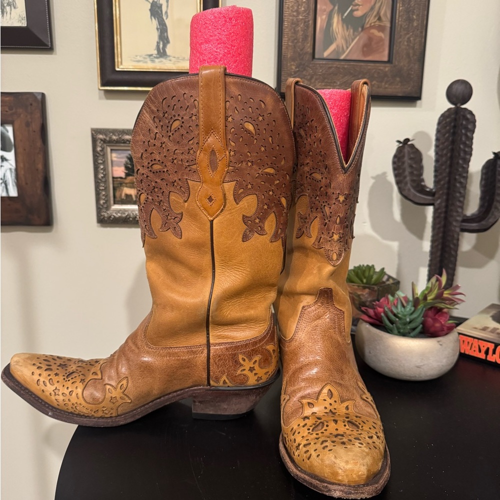 Old West Brown Decor Accents Boots
